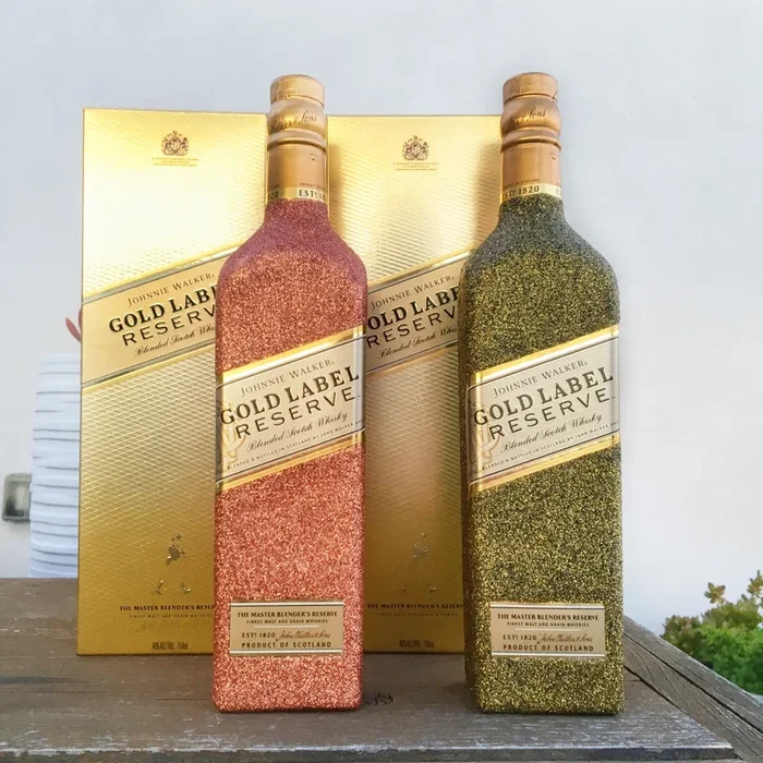 JOHNNIE WALKER SCOTCH BLENDED GOLD LABEL RESERVE W/ GLITTER DESIGN 750ML