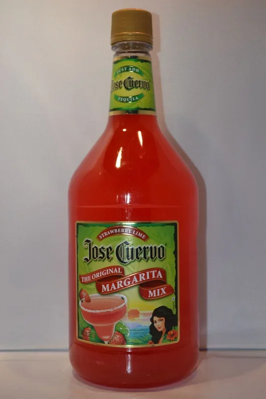 JOSE CUERVO MARGARITA MIX STRAWBERRY 1.75LI